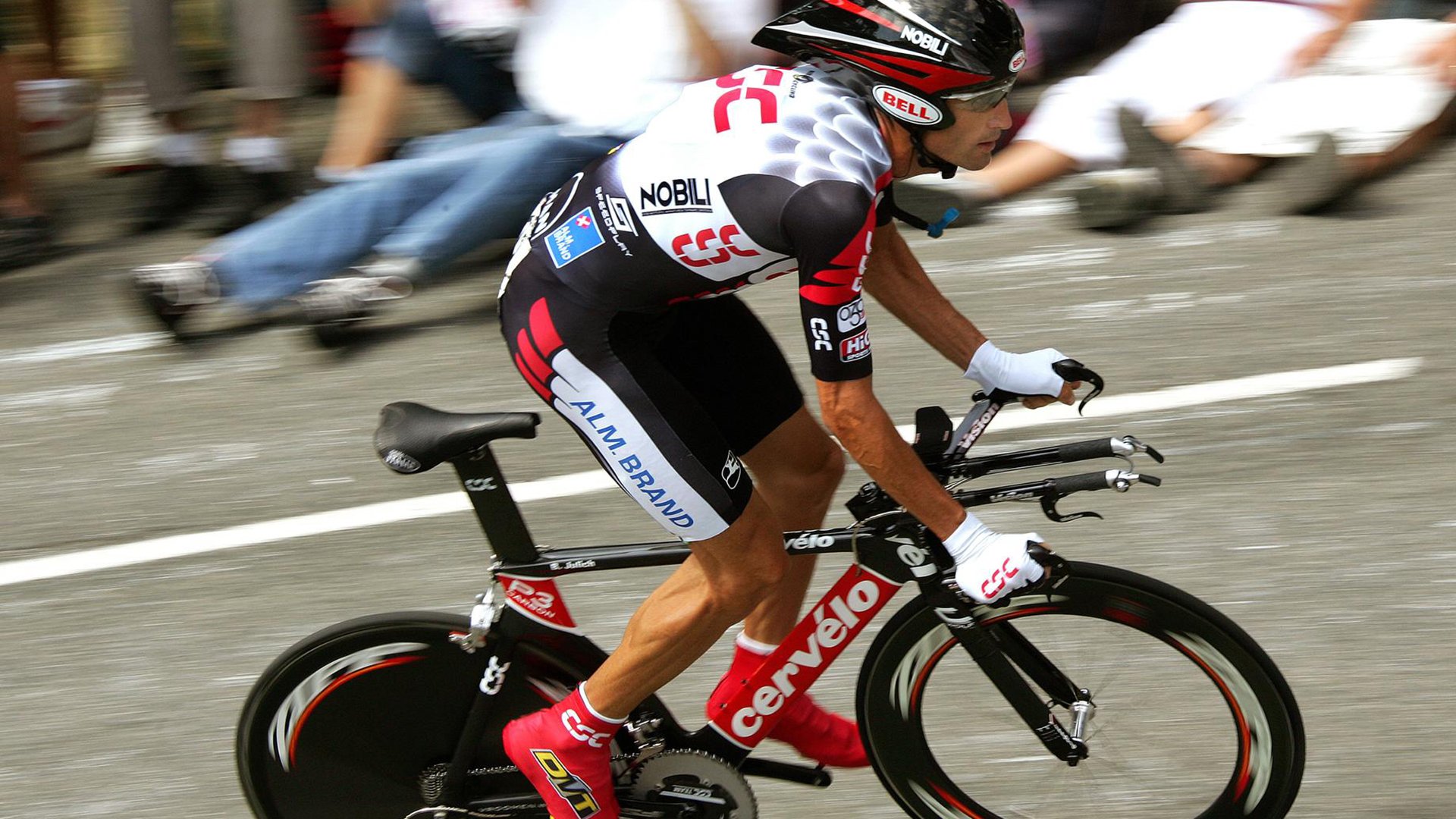 “西甲激烈碰撞，争冠形势不断变化”，西甲局势